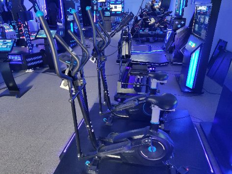 2-Player VR Fitness Treadmill